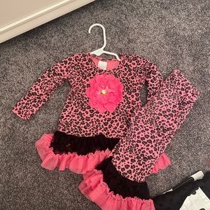 Giggle moon  18 month matching set